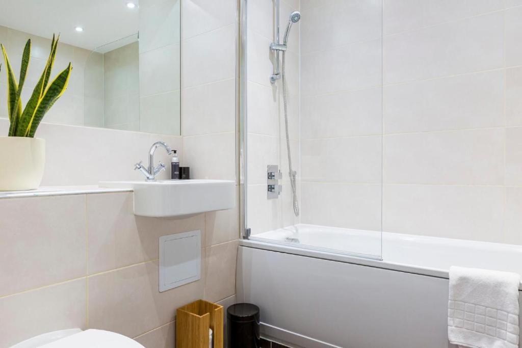 Panorama Apartments By Mesh Accommodation Short & Long Term Lets Ashford For Contractors Or Corporate Stays Εξωτερικό φωτογραφία